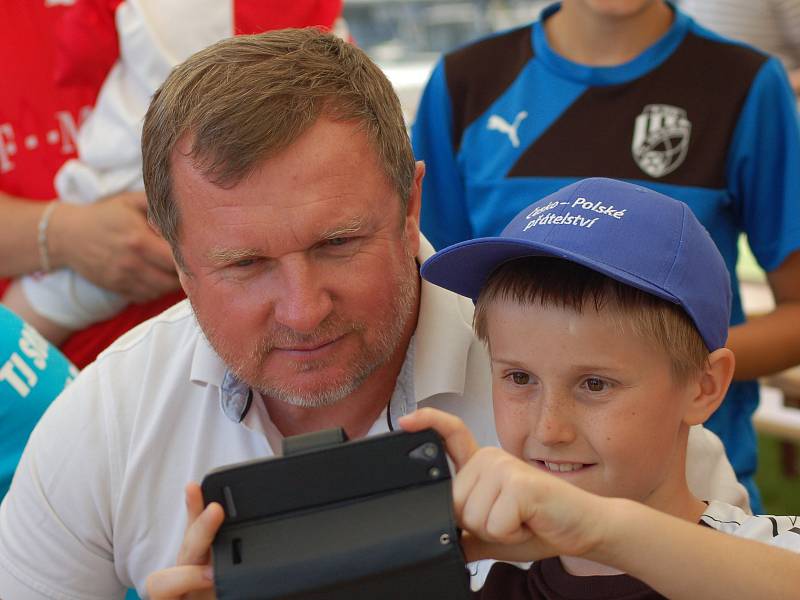 Bývalý reprezentační trenér Pavel Vrba zaštítil sportovní den v Pavlovicích u Přerova.