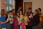 Přerovská charita oslavila dvacet let od svého vzniku besedou v Centru Sonus a Mší svatou s koncertem v kostele sv. Vavřince