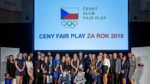 Veslařka Valentýna Kolářová byla oceněna Českým olympijským výborem diplomem za fair play