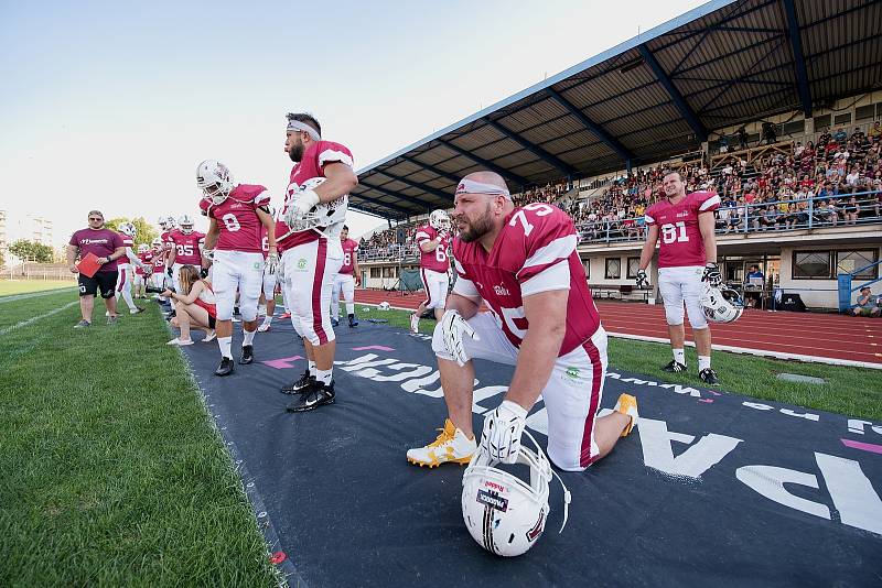 Přerov Mammoths (v červeném) porazili Ostravu Steelers 25:22.