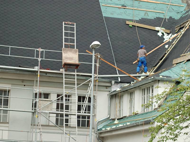 Střecha evangelického kostela v Přerově prochází kompletní rekonstrukcí.