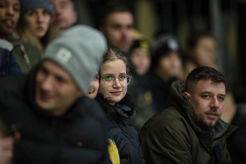 Hokejisté Přerova (ve žlutém) proti PSG Berani Zlín.