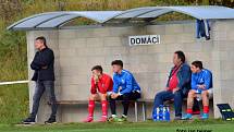 Fotbalisté Šternberka (ve žlutém) vyhráli v Brodku u Přerova 2:1.