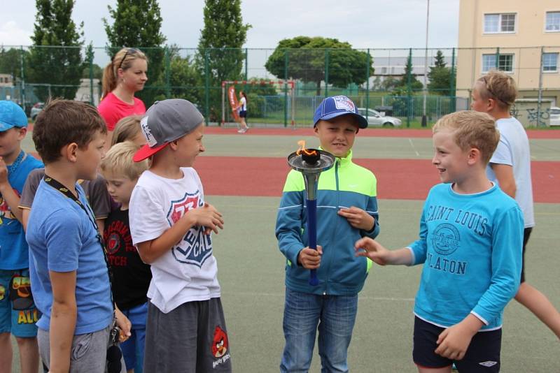 Sri Chinmoy Oneness-Home Peace Run na zastávce v Přerově