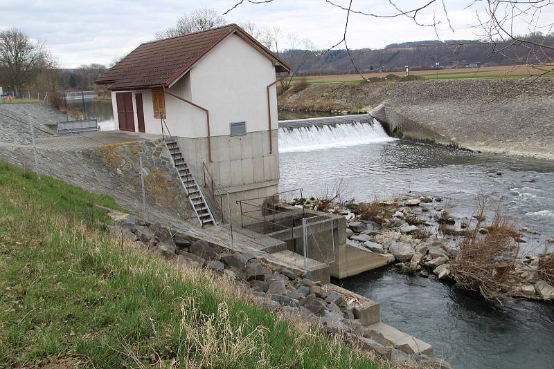 Osecký "Jadran" se stal oblíbenou zastávkou cyklistů, bruslařů i pěších, kteří vyrazili o velikonočních svátcích do přírody.