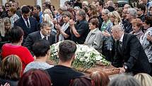 Pohřeb zpěváka Pavla Nováka v kostele sv. vavřince v Přerově 12. září 2022