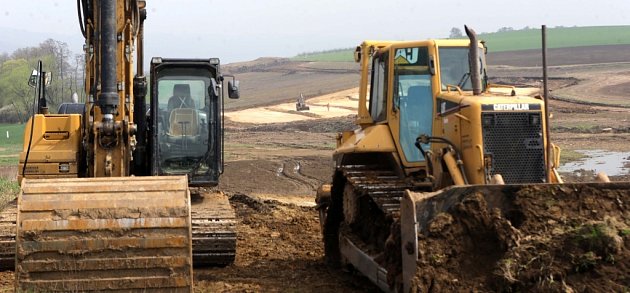 Stavba nového ostře sledovaného úseku dálnice D1 Trnávka – Přerov