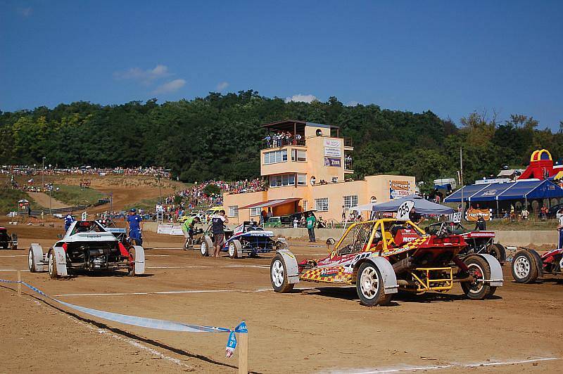 V Přerově se o víkendu jel 6. závod mistrovství Evropy v autokrosu.