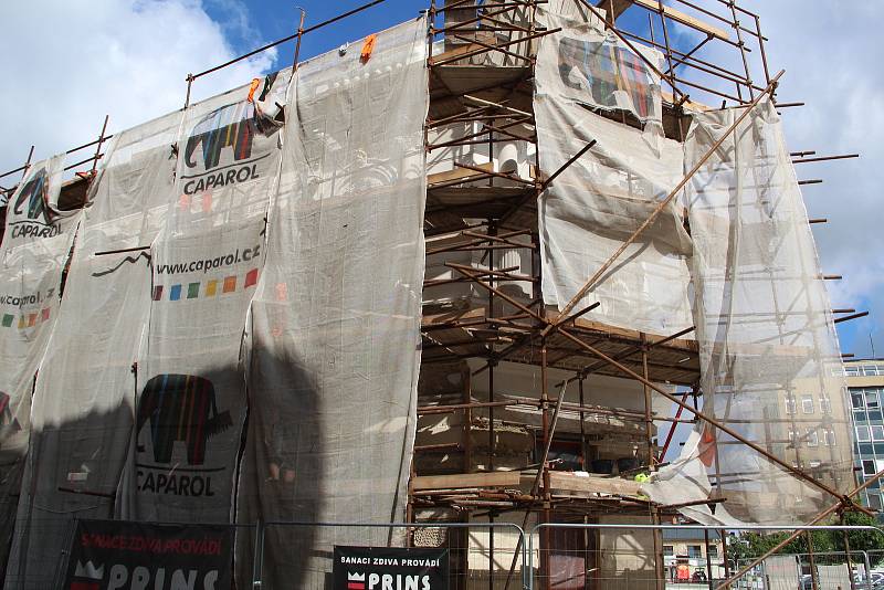 Blažkův dům na náměstí T. G. Masaryka v Přerově prochází náročnou rekonstrukcí, 2. srpna 2022