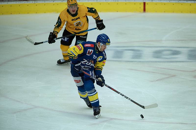 Hokejisté Přerova (v modrém) proti Vsetínu.