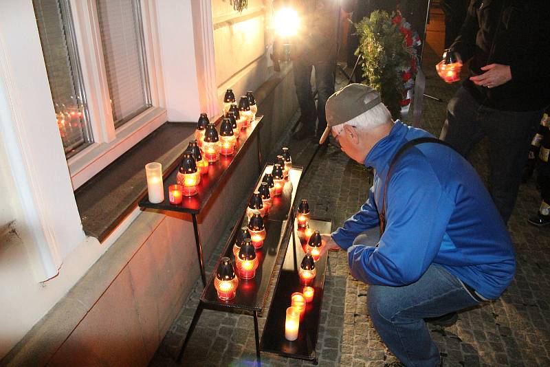 Stovky lidí přišly v Přerově zavzpomínat na výročí Sametové revoluce