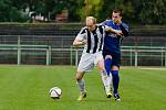 Fotbalisté Přerova (v modrém) v derby proti FC Želatovice (1:0).