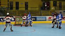 IHC Night Birds Přerov (v bílém) ve finále extraligy porazili IHC Čerti Kladno