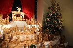 Pravou adventní náladu vykouzlila výstava Vánoce na zámku, která začala v neděli odpoledne v Muzeu Komenského v Přerově. Jejím letošním tématem je moravský venkov a vánoční zvyky na Hané. K vidění je i unikátní Zbořilův betlém.