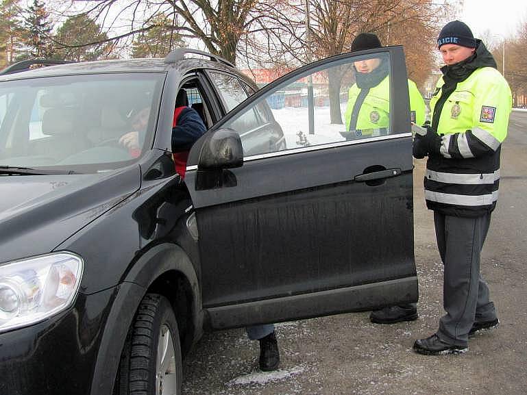 Policisté v Přerově kontrolovali povinnou výbavu