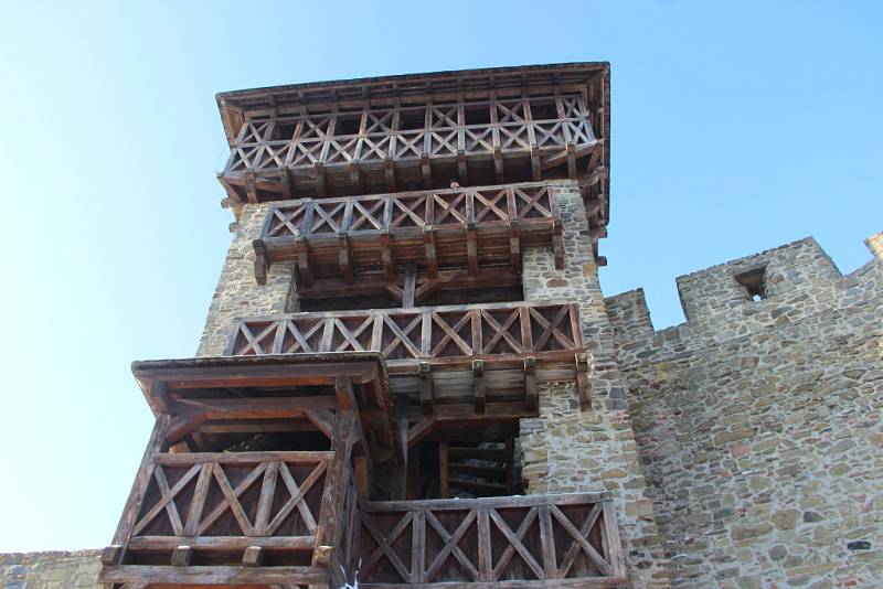 I v mrazech se lidé rozhodli pokořit hrad Helfštýn. Na čtyřicátém ročníku novoročního výšlapu se jich nakonec sešlo 1964. Letošní ročník se nesl v duchu vzpomínek na Marcelu Kleckerovou.