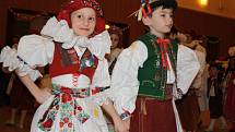 Tradiční Hanácké bál se v sobotu 7. února konal v Kojetíně. V programu vystoupily pozvané národopisné soubory a také domácí Hanácká beseda. 
