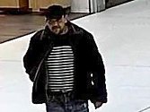 Policie hledá zloděje, který 1. února v odpoledních hodinách okradl obsluhu trafiky v obchodním centru Galerie Přerov.