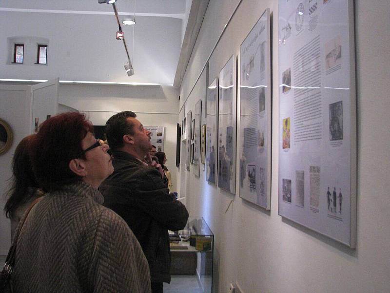 Město Lipník v proměnách staletí - k vidění v Galerii Konírna v Bratrské ulici v Lipníku nad Bečvou