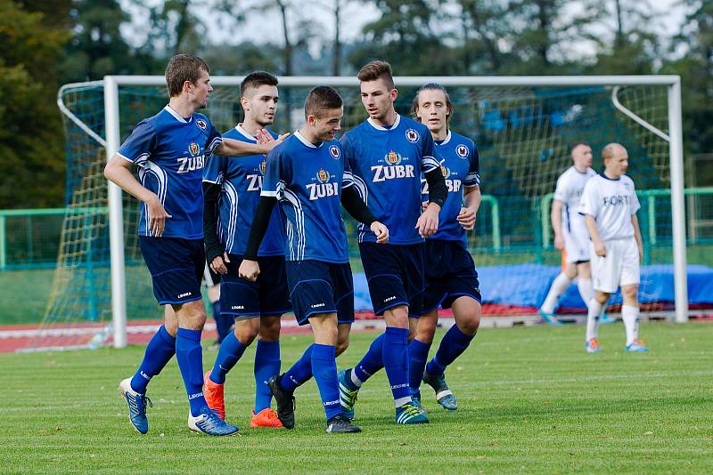 Fotbalisté Přerova (v modrém) proti FC Dubicko (6:0).