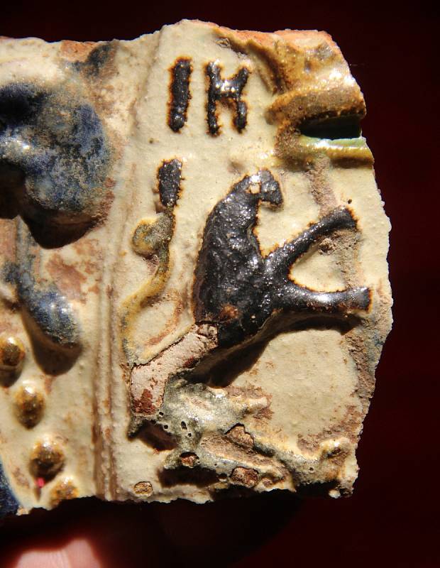 Archeologové v Dřevohosticích objevili mimo jiné i mince ze 16. století