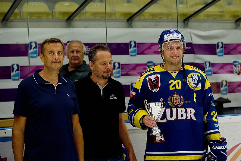 Hokejisté Přerova (ve žlutém) proti PSG Berani Zlín