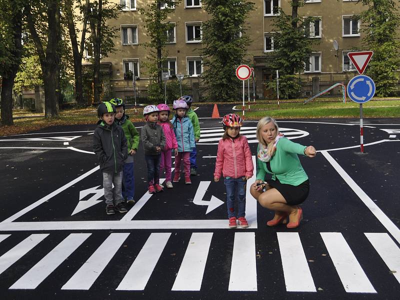 Otevření nového dopravního hřiště v areálu Střediska volného času Atlas na Žižkově náměstí