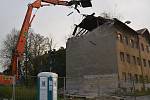 Bourání posledních domů v bývalém romském ghettu ve Škodově ulici v Přerově