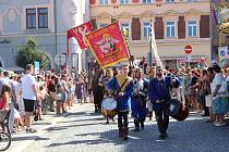 Centrem Přerova se vydal v neděli dopoledne historický průvod, který byl zlatým hřebem letošních Svatovavřineckých hodů. Připomněl den, kdy byl Přerov povýšen na královské město.