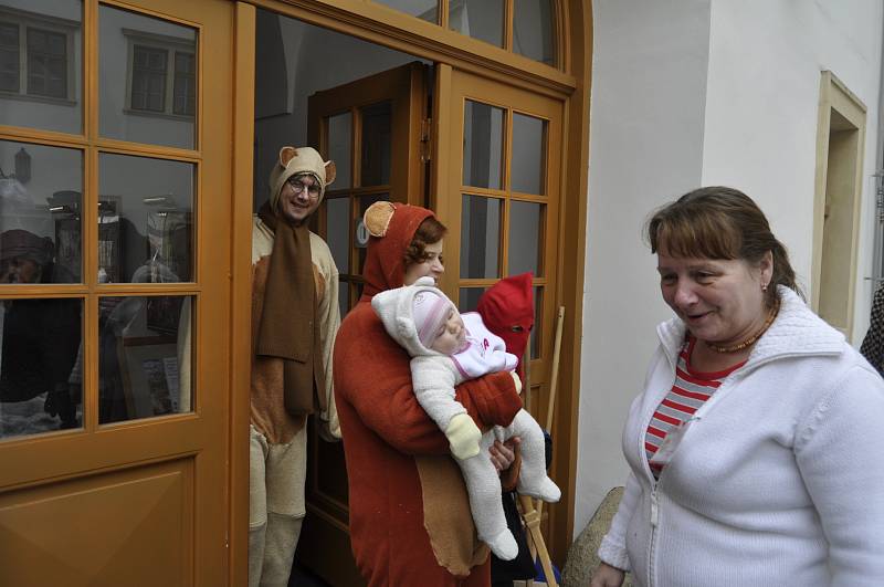 Vodění medvěda a masopustní rej si v sobotu užívali Přerované.