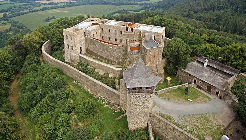 Hrad Helfštýn po náročné rekonstrukci renesančního paláce. Srpen 2020