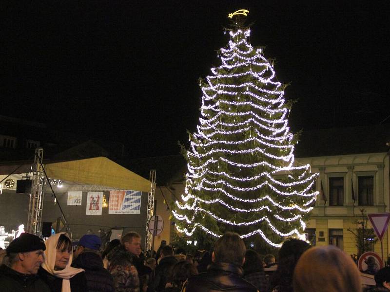 Slavnostní rozsvěcení vánočního stromu na náměstí TGM v Přerově