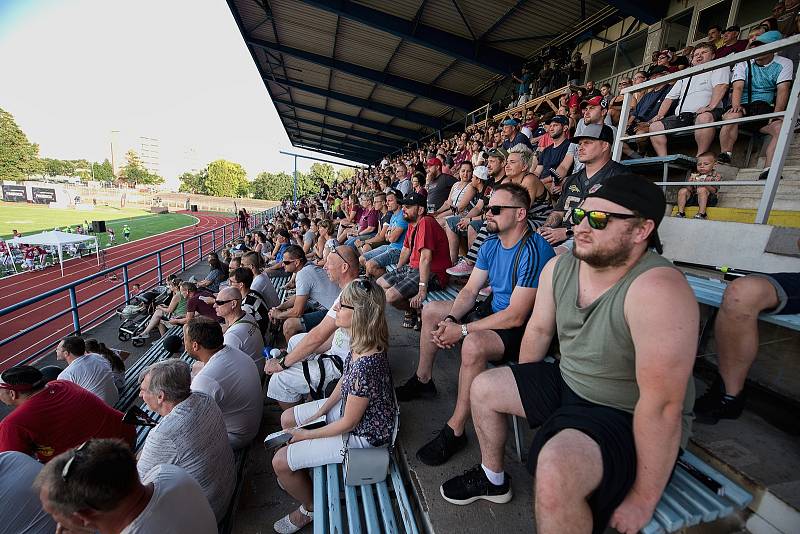 Přerov Mammoths (v červeném) porazili Ostravu Steelers 25:22.