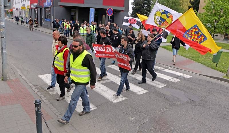 Pochod radikálů v Přerově - 1. května 2016