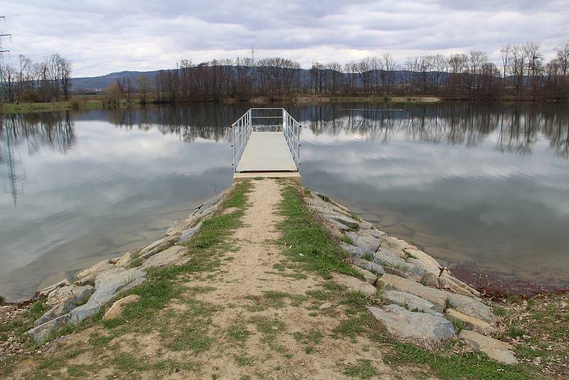 Osecký "Jadran" se stal oblíbenou zastávkou cyklistů, bruslařů i pěších, kteří vyrazili o velikonočních svátcích do přírody.