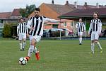 Fotbalisté FC Želatovice remizovali s 1. HFK Olomouc B 1:1. Na penalty pak zvítězili. Foto: Deník/Jan Pořízek