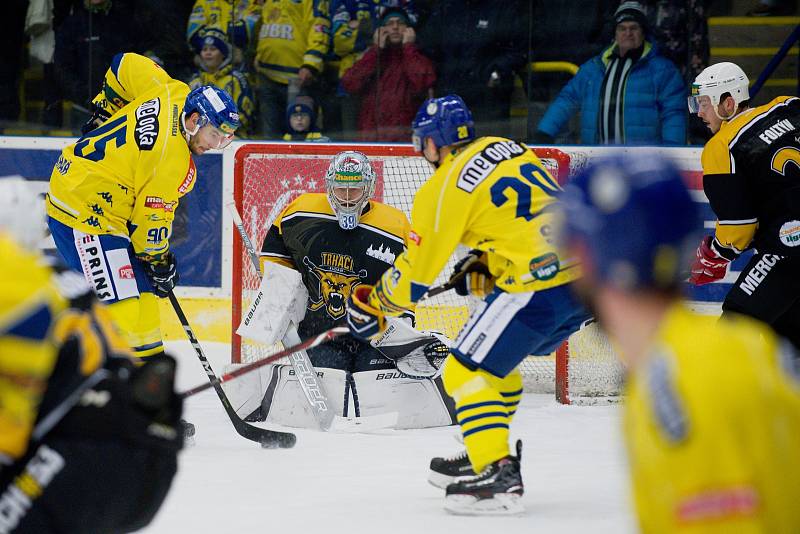 Hokejisté Přerova (ve žlutém) sestřelili Kadaň 8:2. Foto: Deník/Jan Pořízek