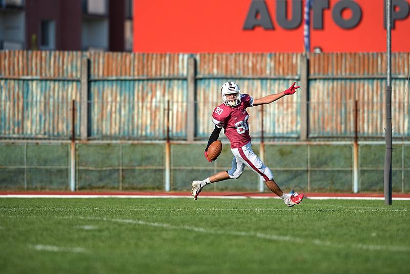 Přerov Mammoths (v červeném) porazili Ostravu Steelers 25:22.