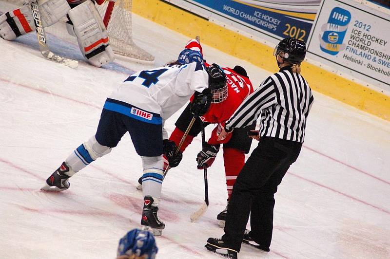 Hokejové MS žen do 18 let v Přerově - Finsko vs. Kanada