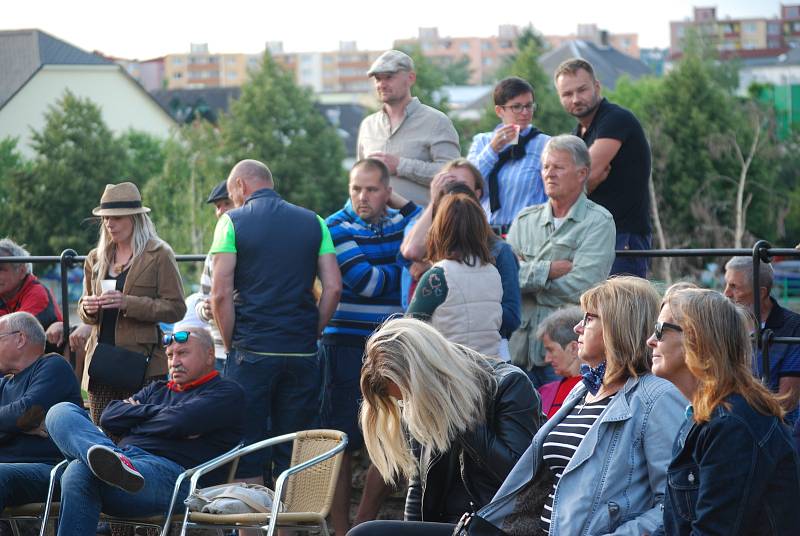 Vystoupení kapely Sleepwalker na přerovských hradbách