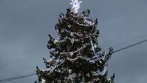 Vánoční strom na Masarykově náměstí v Přerově, 29. listopadu 2020