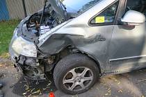 Notně posilněná alkoholem usedla v neděli odpoledne za volant svého vozu Citroen padesátiletá žena z Přerova, která zavinila nehodu v Sokolské ulici. Narazila do jiného auta a způsobila škodu za bezmála čtvrt milionu.