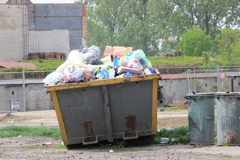 Asistenti prevence kriminality na pochůzce v Kojetínské ulici