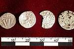 Stříbrné ztrátové mince z 15. až 17. století.