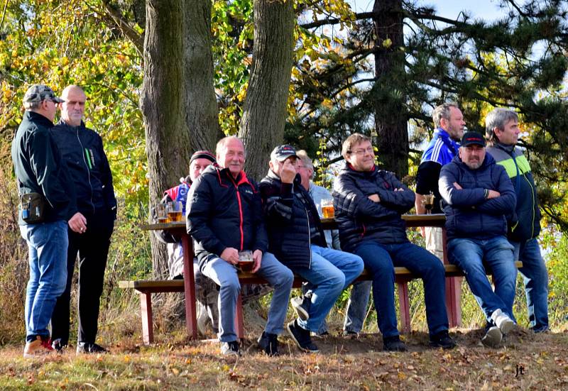 Brodek u Přerova B (ve žlutém) zdolal Duklu Hranice 2:1