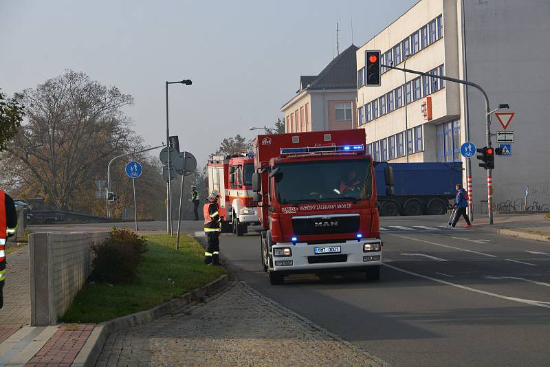 Protipovodňové hasičské cvičení u Bečvy v Přerově