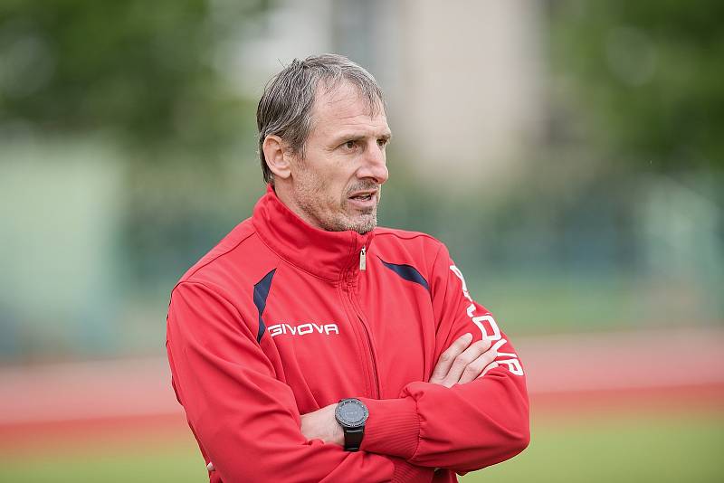 Fotbalisté Přerova (v modrém) v přátelském utkání s 1. HFK Olomouc.  Jiří Derco