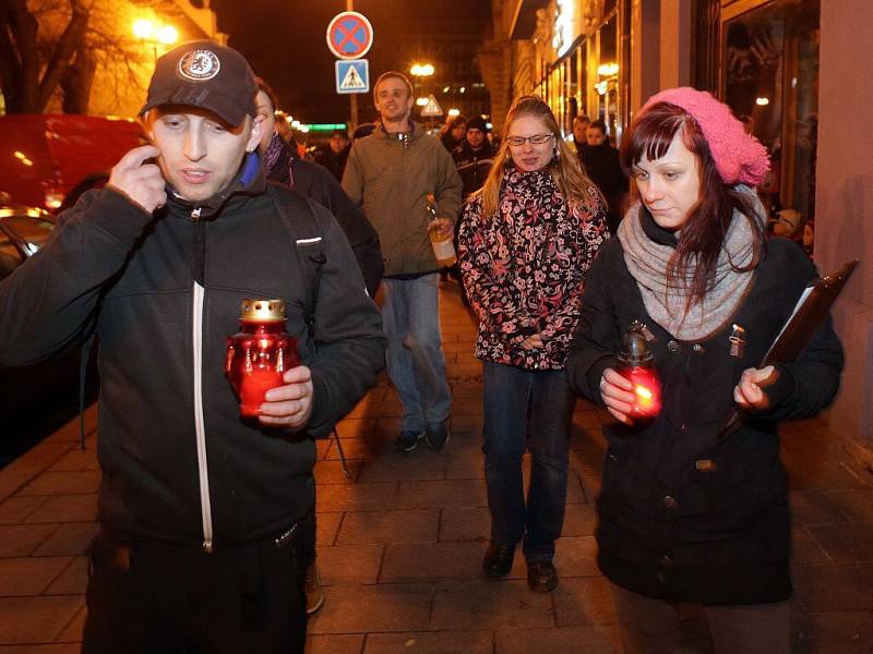 Druhý protest Za Michala měsíc po tragické střelbě u baru Lumír v Přerově 