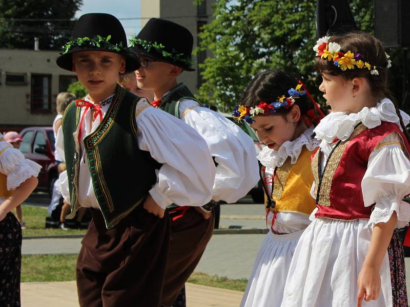 Hudební Pavlovice Václava Drábka 2018.  Mezi deseti vystupujícími byla Veselá muzika z Ratíškovic a dětský folklorní soubor Hanácké Prosének z nedalekých Prosenice (na snímcích).