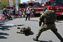 Řadu zajímavých ukázek zásahů policie, hasičů a armády mohli zhlédnout návštěvníci tradiční akce Občan a bezpečnost u budovy policie poblíž přerovského výstaviště. 24. června 2022